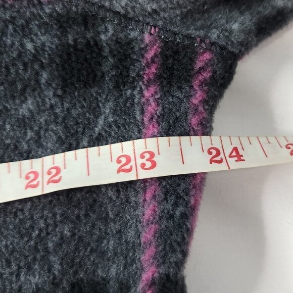 Vera Wang Fleece Cardigan Plaid XL
Lot H - Picture 5 of 6